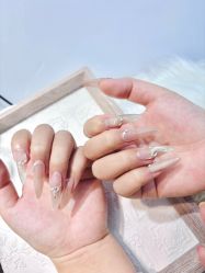-手牵手美甲