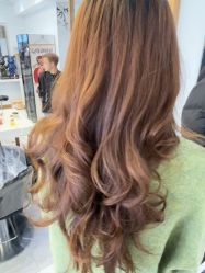 -镁连社·美联社