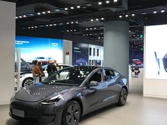 -TESLA 特斯拉(上海太古汇体验店)