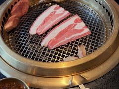 -铭牛烧肉·和牛海鲜自助(高新月牙湖店)