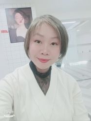 -米娜护肤造型