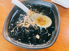 -鸿浩扒猪脚米线