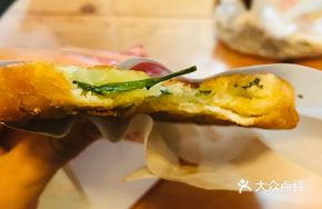 Li Xiangyang Scallion Oil Cake