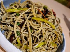 凉拌豆腐丝-小田油焖小龙虾(双井店)