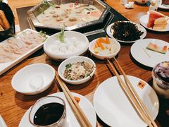 -佬土鹅肠火锅(扬中步行街店)