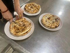-玉龙喀什有名爱可德木烤包子