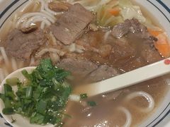 -鑫花溪牛肉米粉(东环大润发店)