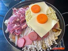 泡菜五花肉锅-炙韩料理·部队锅专门店