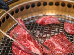 -铭牛烧肉·和牛海鲜自助(高新月牙湖店)