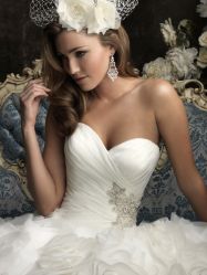 8950c-LANYI COUTURE高级婚纱礼服改衣店