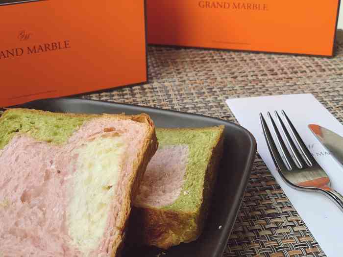 grand marble格玛布尔-"上班时候看到新开了个面包店,据说是面包中.