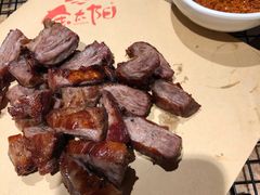 烤油边-金太阳海鲜烧烤·本地人餐厅(东纬路旗舰店)