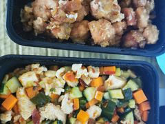 -老东镇啤酒屋海鲜加工·蒸汽海鲜·海鲜烧烤(台东店)