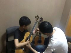 -何顺华吉他沙龙