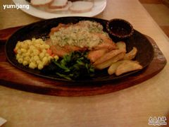 什么蒜泥鸡肉-萨莉亚意式餐厅(特力时尚汇店)