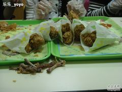 五个大鸡腿！-华莱士·全鸡汉堡(五爱道店)