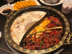 鲜菌鸳鸯锅-纸盐河码头火锅(十八梯店)
