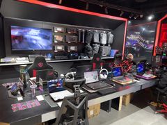 -ROG玩家国度(美罗城店)