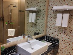 -维也纳酒店(广州番禺市桥地铁站店)