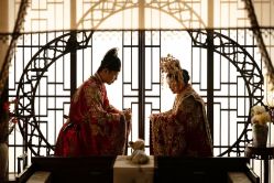 -雪中彩影婚纱摄影·微光艺术中心