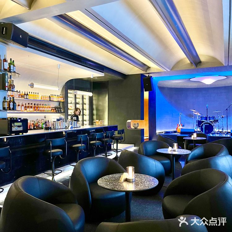泉州探店|新店速递·泉州最具质感酒吧·七待
