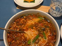 招牌小锅米线-一坐一忘云南菜(嘉里中心店)