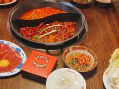 -萍姐火锅·公路夜市(武汉首店)