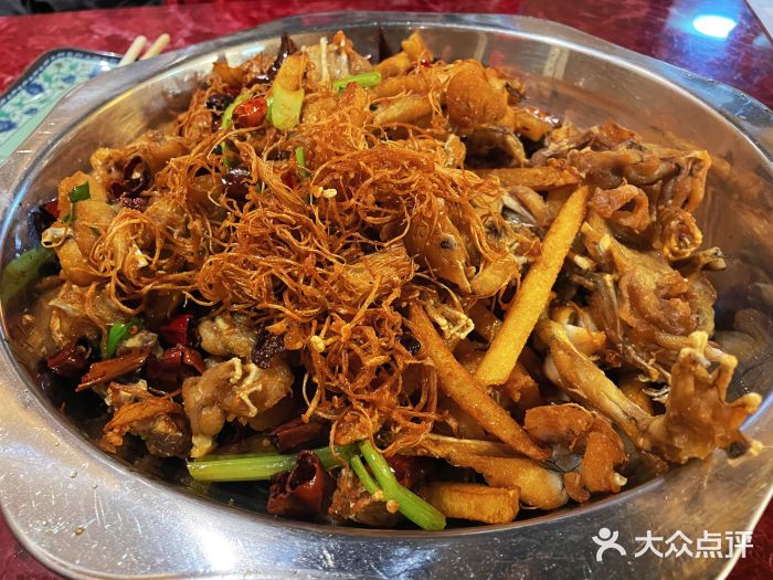 馋嘴蛙火锅干锅牛蛙图片