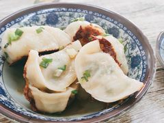 韭菜猪肉煎饺-无名氏宵夜小摊(祝家三姐妹馄饨店)
