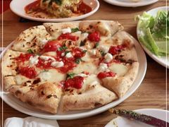 -城市大道红炉披萨烘焙坊