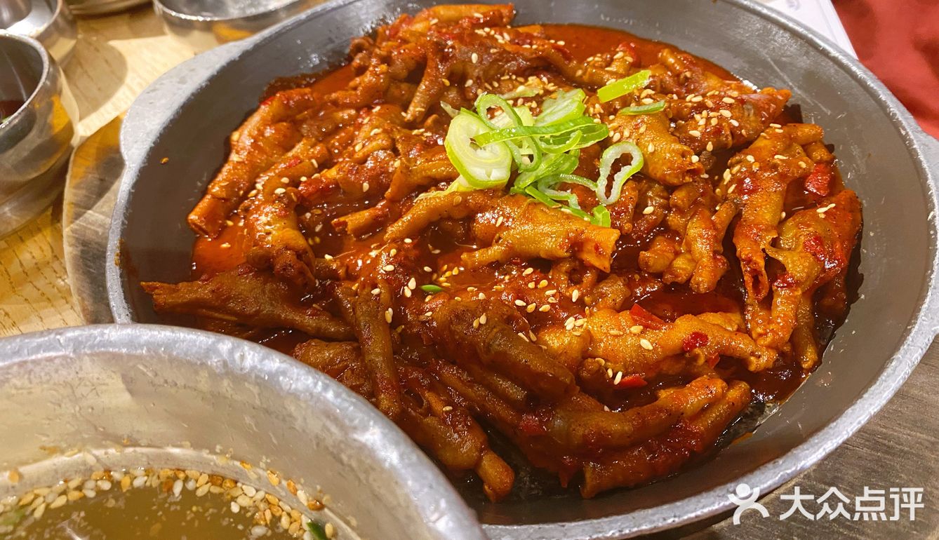 滋滋滋～打卡正宗韩料姜虎东烤肉