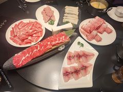 -鲜入唯煮·港式海鲜牛肉火锅(金宝街店)