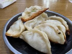 -黄阿姨锅贴大王(万航渡路店)