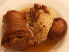 豬腳面線-阿水狮猪脚大王(台中公园店)