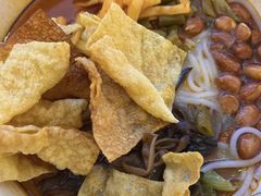 -弘束束柳州深巷螺蛳粉(珠江路店)