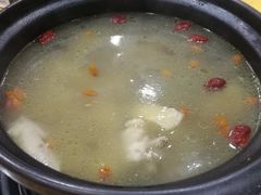 -濠轩阁特色生蚝火锅(水湾路店)
