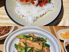 -叁煨蹄花·下饭盐帮菜(人民广场店)