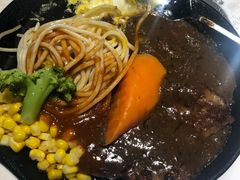-汤姆家的牛排意面披萨(新城市广场店)