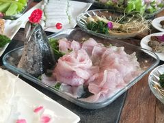 -大匠工房古船木艺术餐厅·猪肚鸡专门店(长白仙岛店)