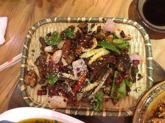 香辣手撕兔-郑件洋芋饭庄