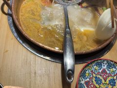 -洱火云南酸菜牛肉火锅(石景山当代商城店)