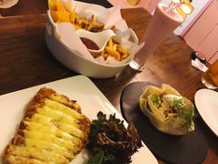 -百好乐宠物友好餐厅(朝外大街店)