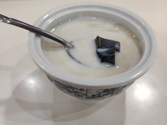 椰汁龟苓膏-梧州双钱龟苓膏(丽港航母店)