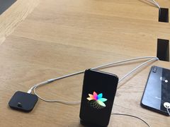 -Apple零售店(华贸购物中心店)