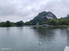 -星湖旅游景区七星岩