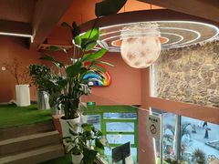 -Dragon Pizza•圆脸龙披萨·牛排餐厅