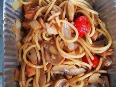 -必胜客(宝杨路宅急送店)