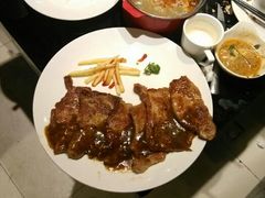 6人份的猪排-环球约客烤涮自助(铜锣湾店)