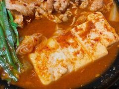 -山川小町·极番烧肉(新地假日广场店)