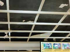 -丽虹云南过桥米线(兴工街店)